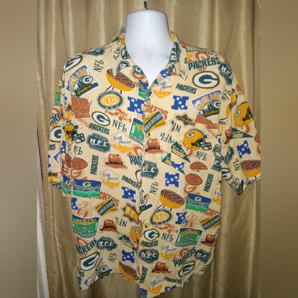Green Bay Packers Men's Button Down Shirt